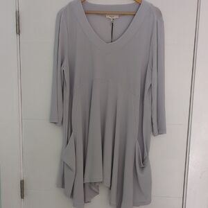 Coletta Lagenlook Boho Strechy Gray V-Neck Women's Tunic Top Pockets 3/4 Sleeves